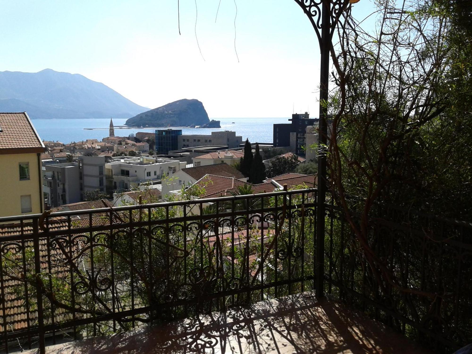 Apartmani Vila Marija Budva Exteriör bild